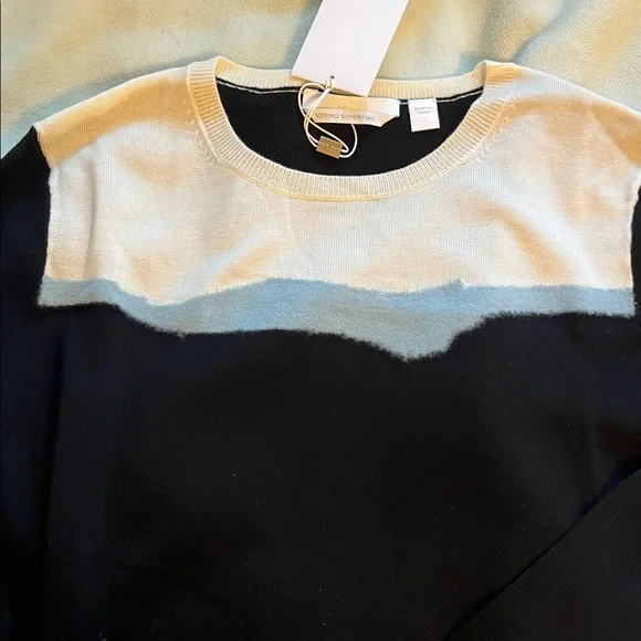 NWT women’s Hugo Boss Fine merino wool sweater L - Picture 2 of 3